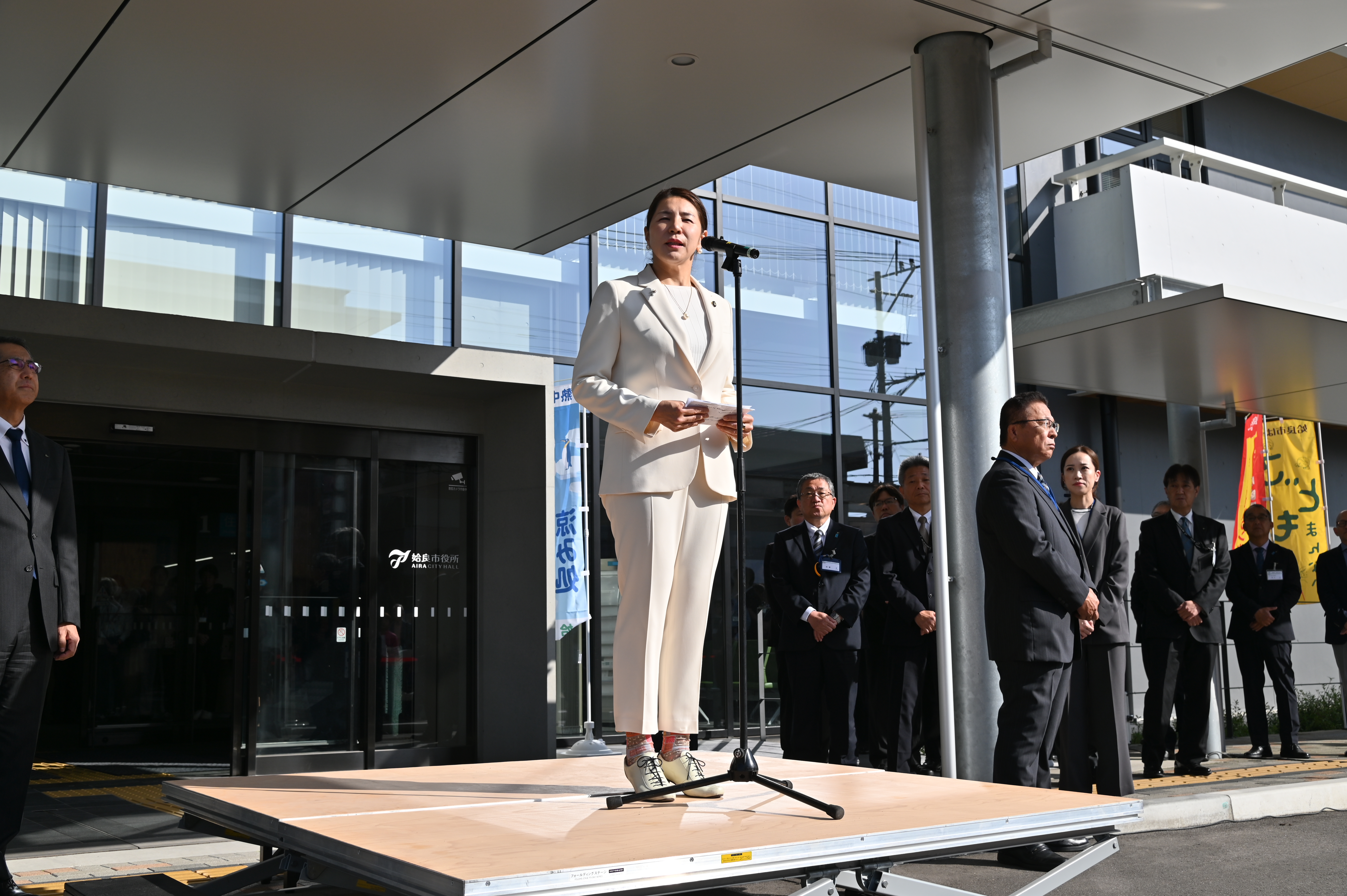 米丸市長初登庁