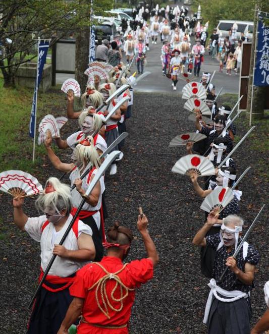 吉左右踊り