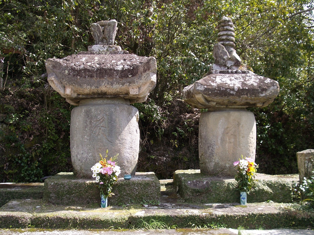 日木山宝塔