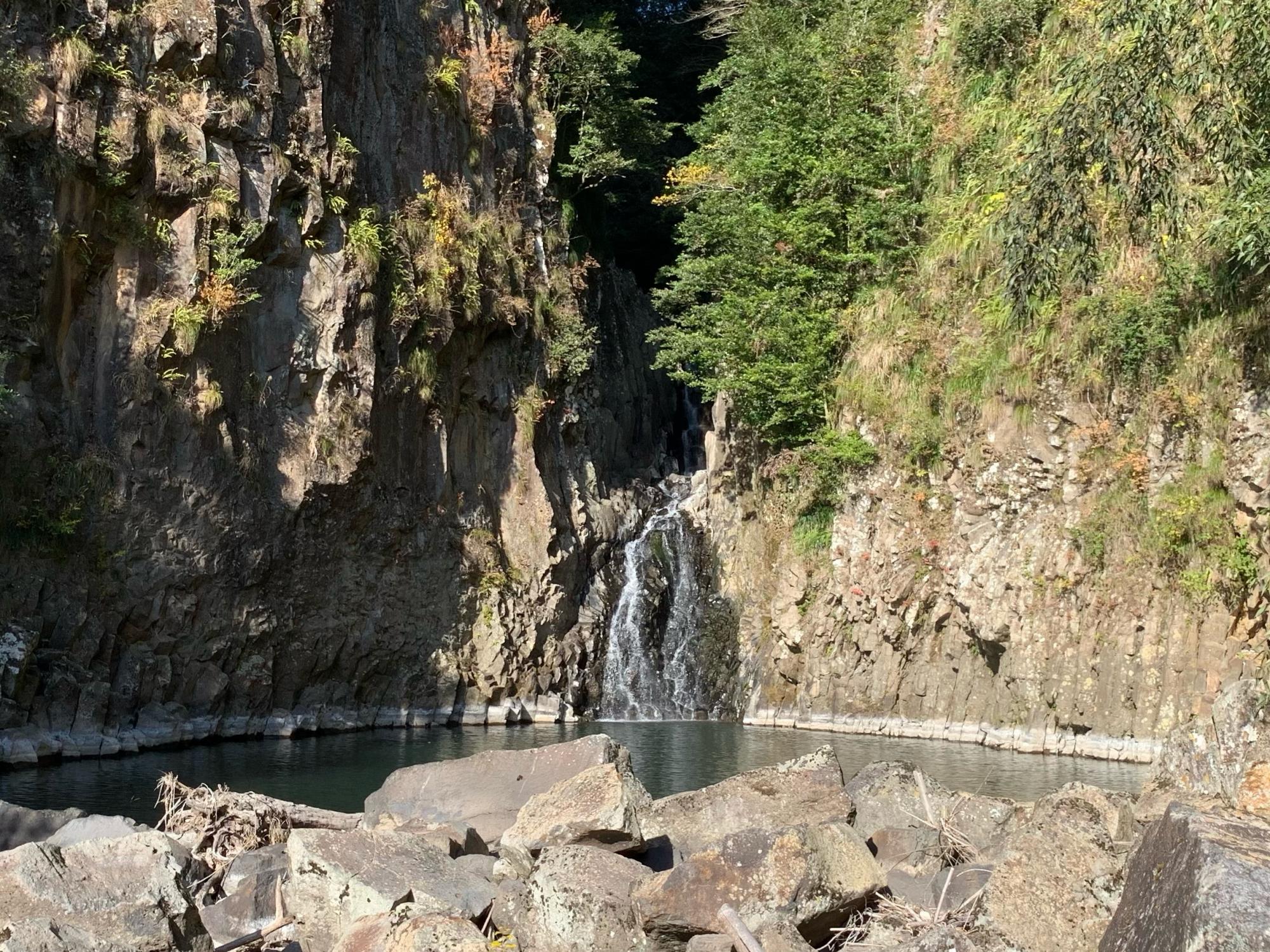 うそぬきの滝